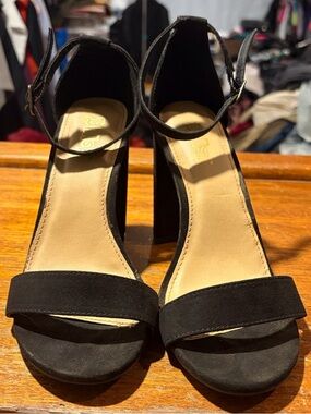 Womens trash heels size 8